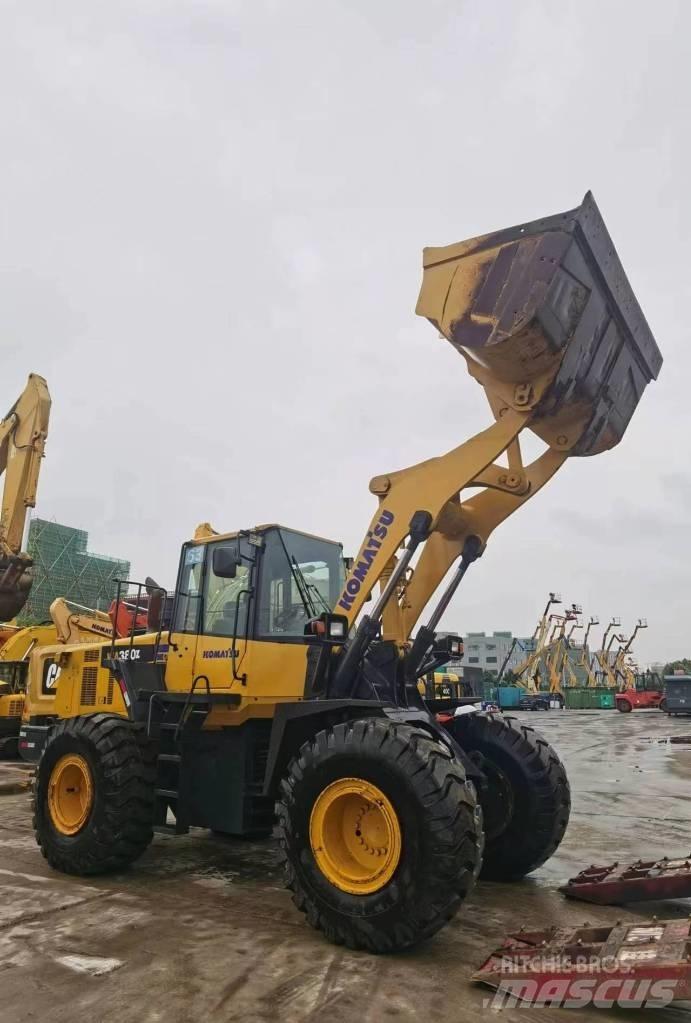 Komatsu WA 380 輪胎式裝載機