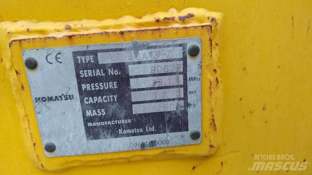 Komatsu D65PX-18 履帶推土機