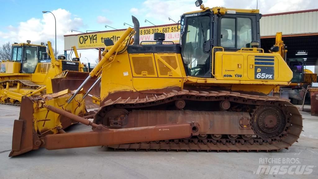 Komatsu D65PX-18 履帶推土機