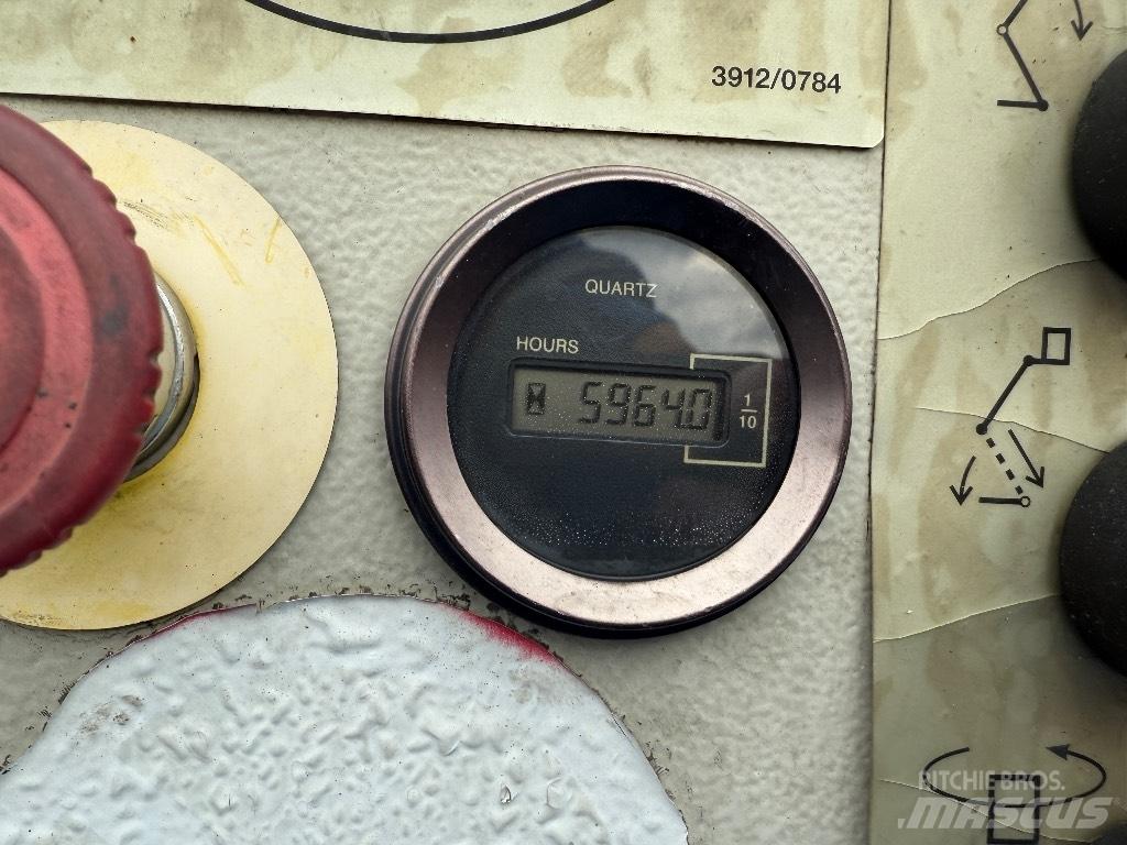 Teupen Leo 23 GT 吊車起重機、絞車吊貨機和物料升降機