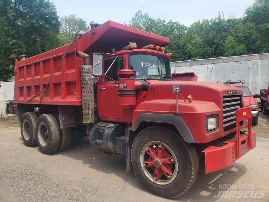 Mack RD 690 SX 傾卸式卡車