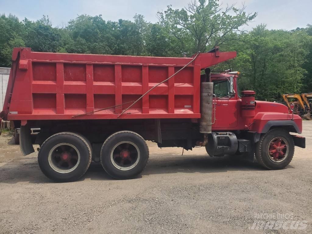 Mack RD 690 SX 傾卸式卡車