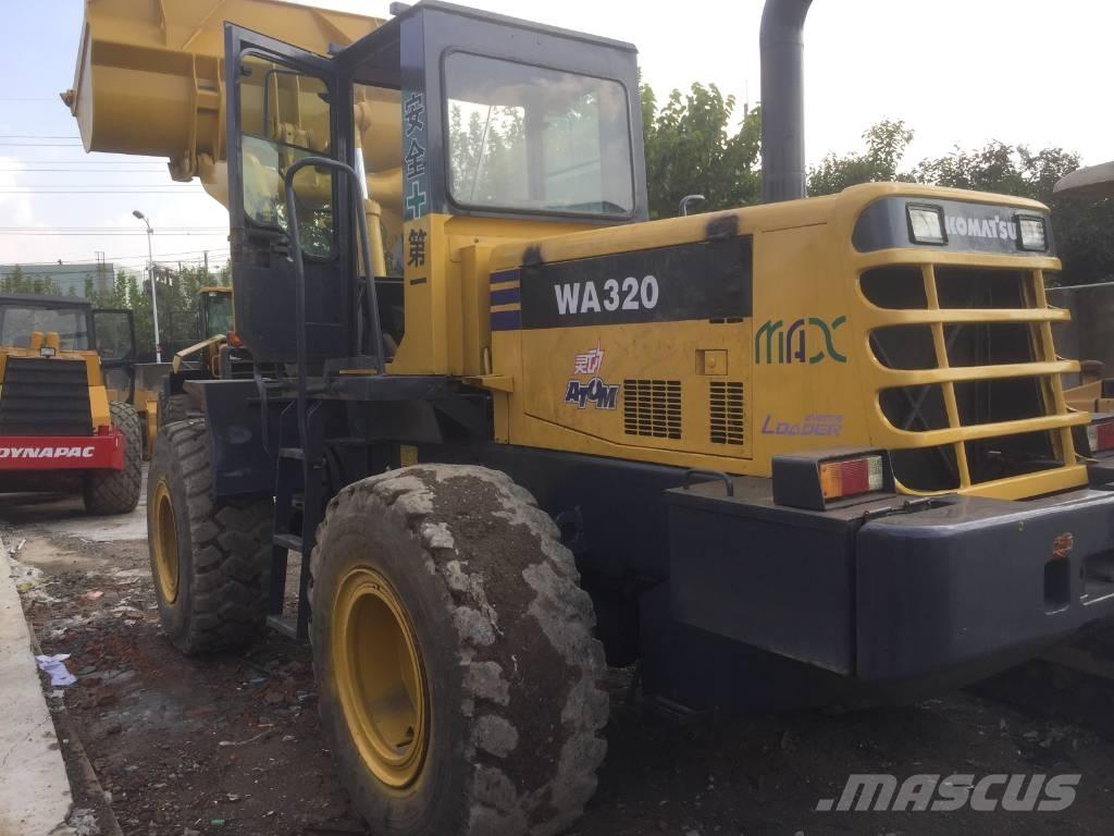Komatsu WA 320-3 輪胎式裝載機