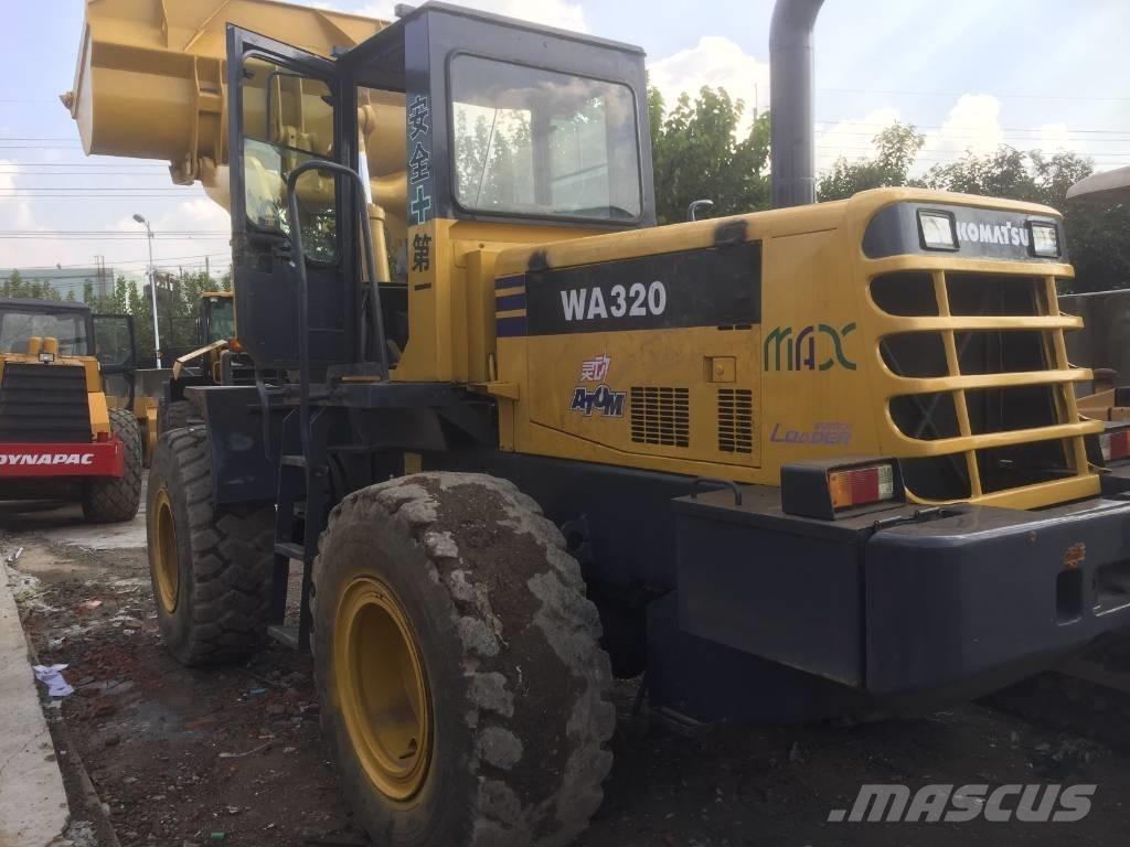 Komatsu WA 320-3 輪胎式裝載機