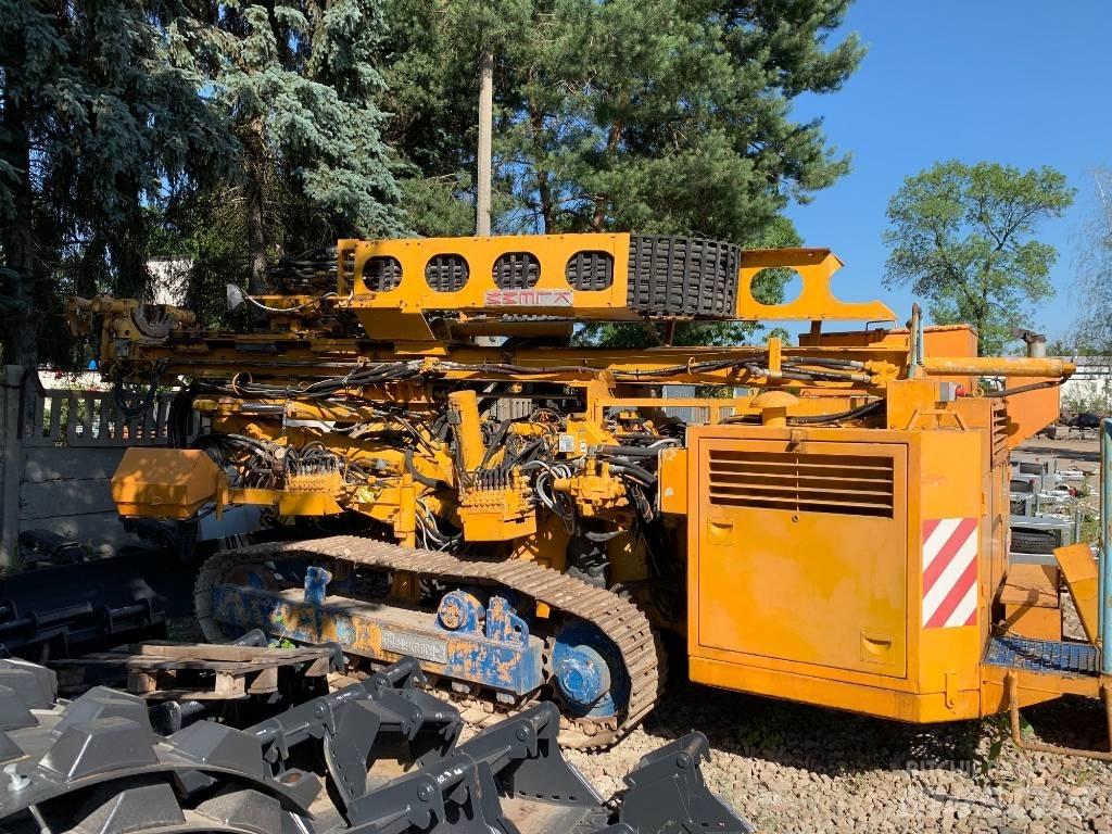 Klemm KR 806-3 重型鑽孔機