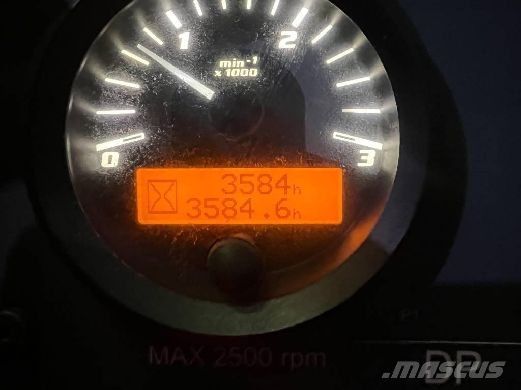 Sandvik DT1130i 隧道和地下採礦鑽機