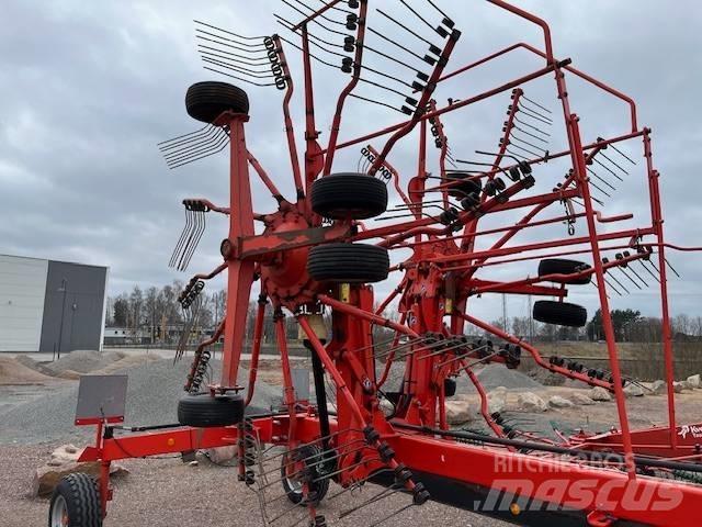 Kuhn GA 8121 堆草機