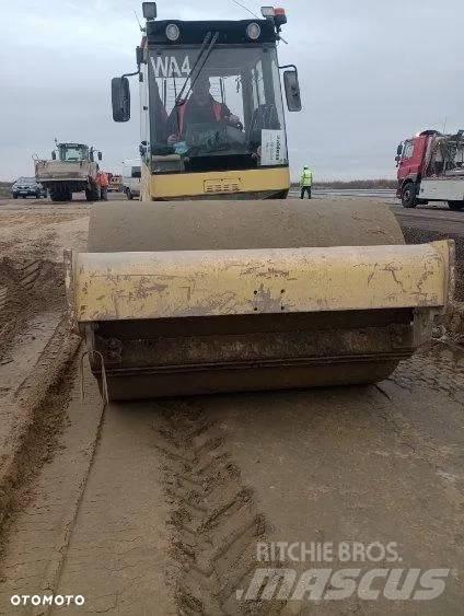 Bomag BW 213 D-4 單輪滾壓機