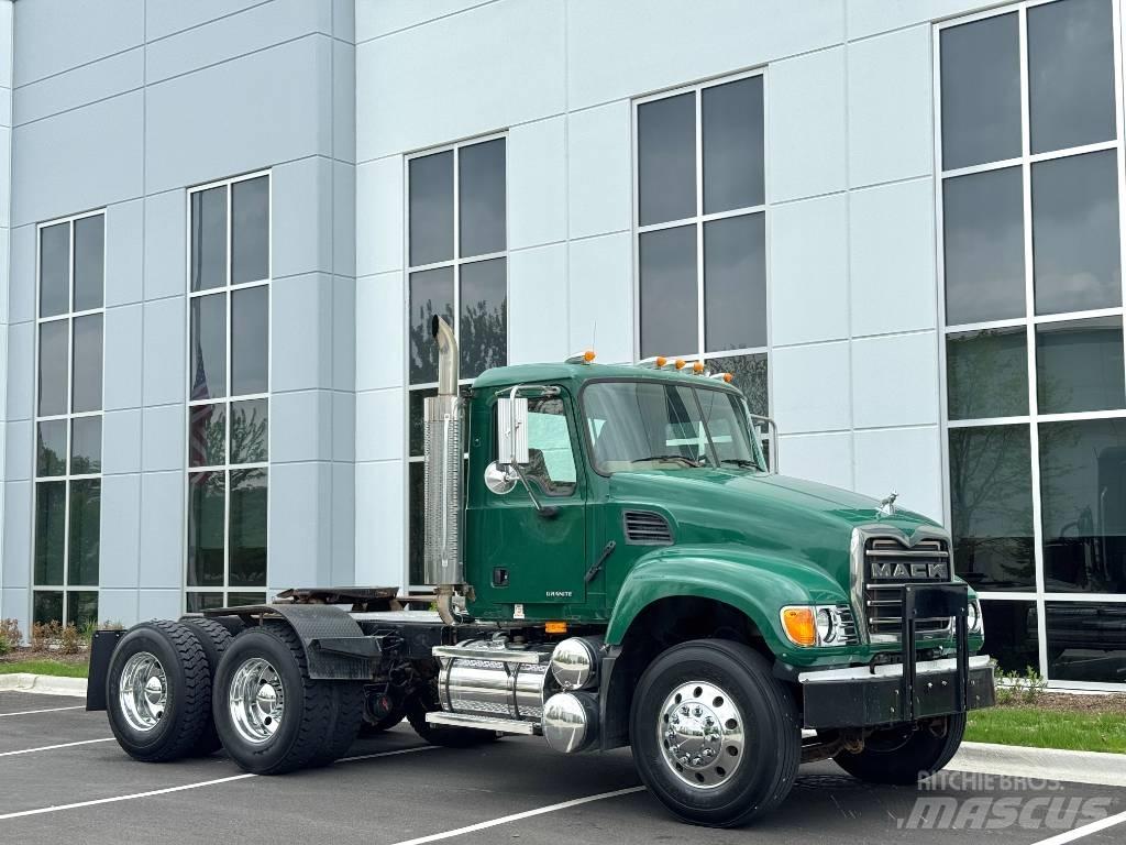 Mack Granite CV713 曳引機組件