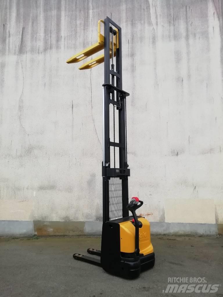 Hyster S1.4 行走控制式堆積機