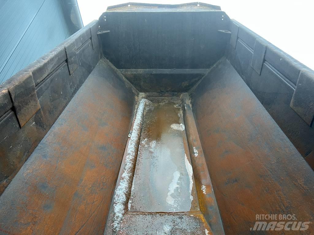 Volvo A30F 鉸接式起吊車