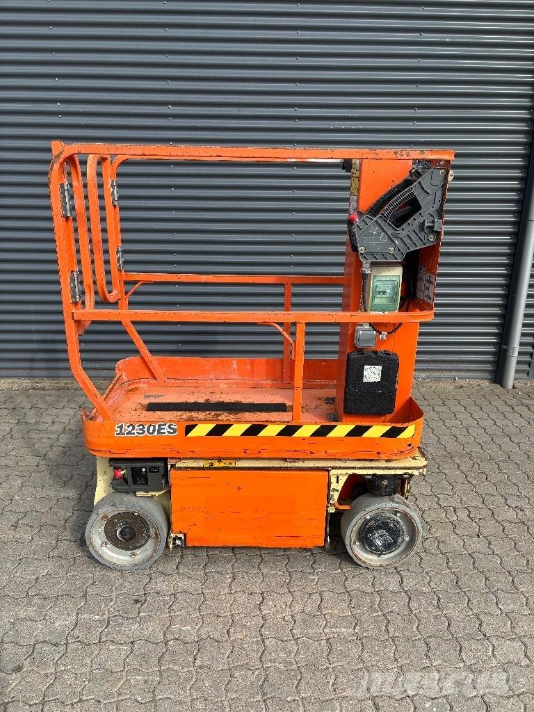 JLG 1230 ES 垂直升降工作台