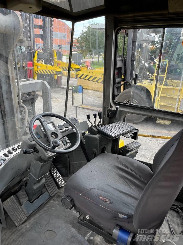 Kalmar DCD370-12 柴油卡車