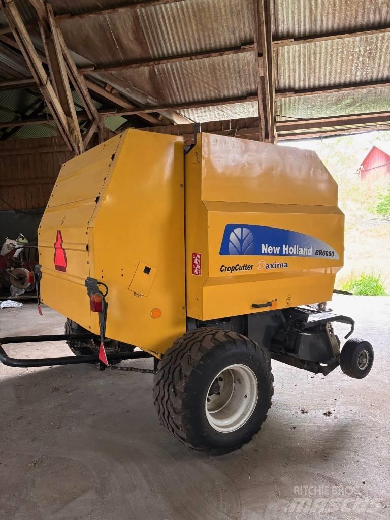 New Holland BR 6090 圓型牧草打包機
