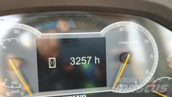 Volvo A 30 G 鉸接式起吊車
