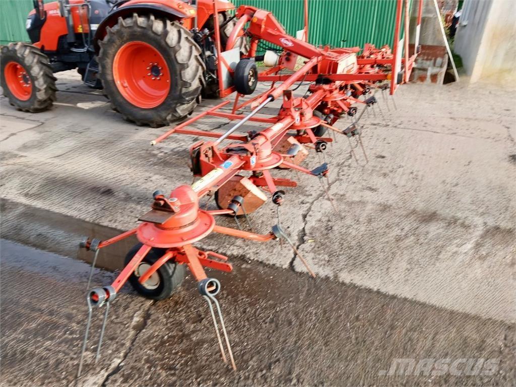 Kuhn GF8501 MH 耙與翻草機