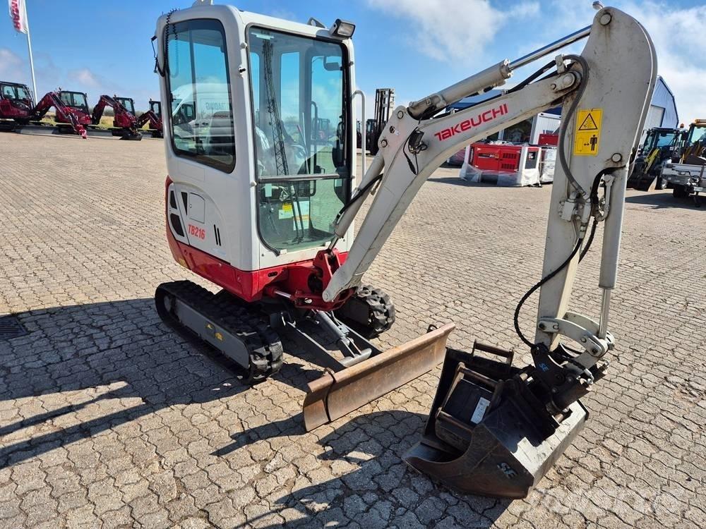Takeuchi TB 216 小型挖土機/掘鑿機<7t(小型挖掘機)