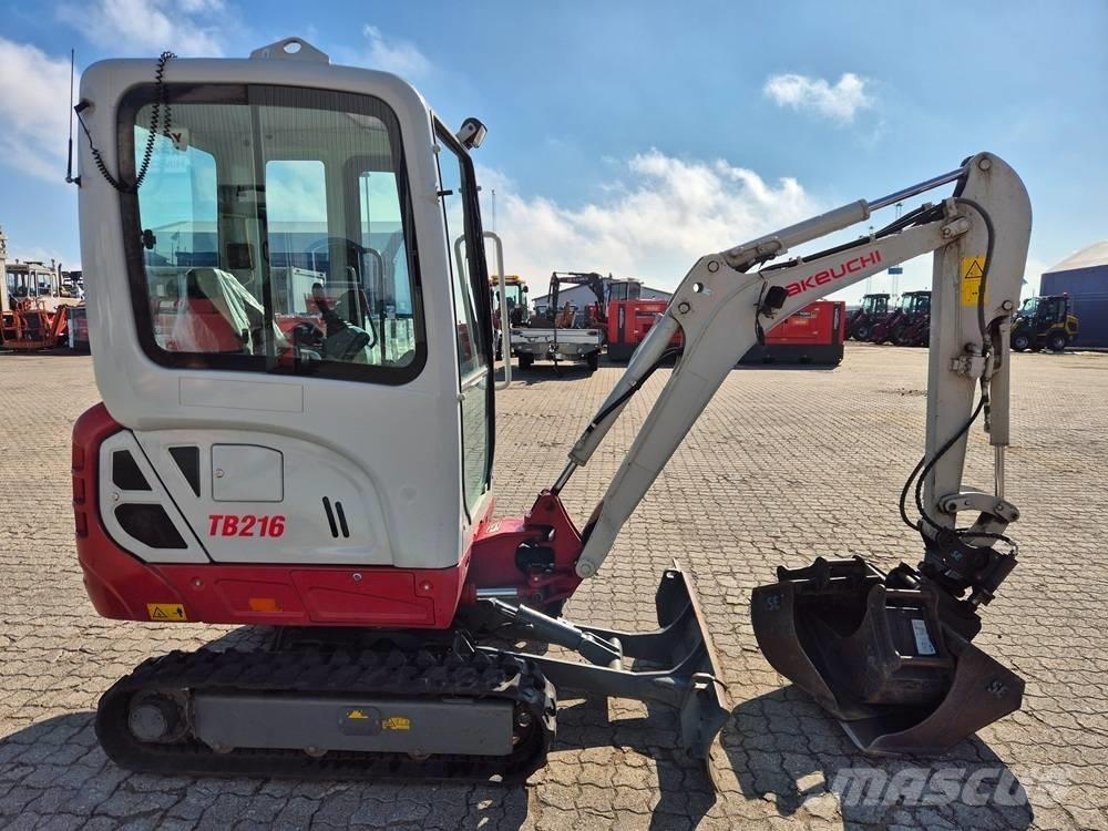 Takeuchi TB 216 小型挖土機/掘鑿機<7t(小型挖掘機)