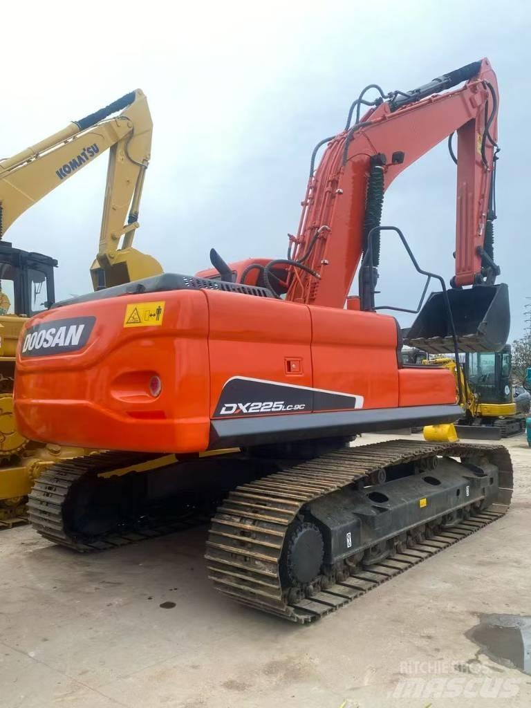 Doosan DX 225 LC 履帶式 挖土機/掘鑿機/挖掘機