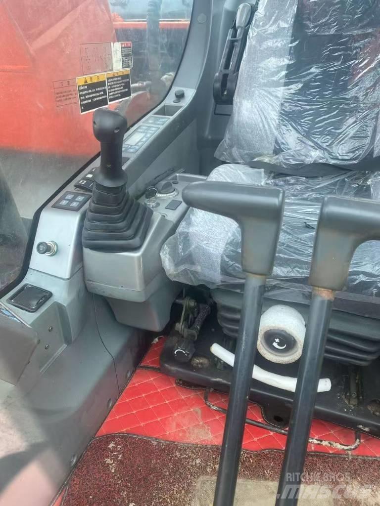 Doosan DX 225 LC 履帶式 挖土機/掘鑿機/挖掘機