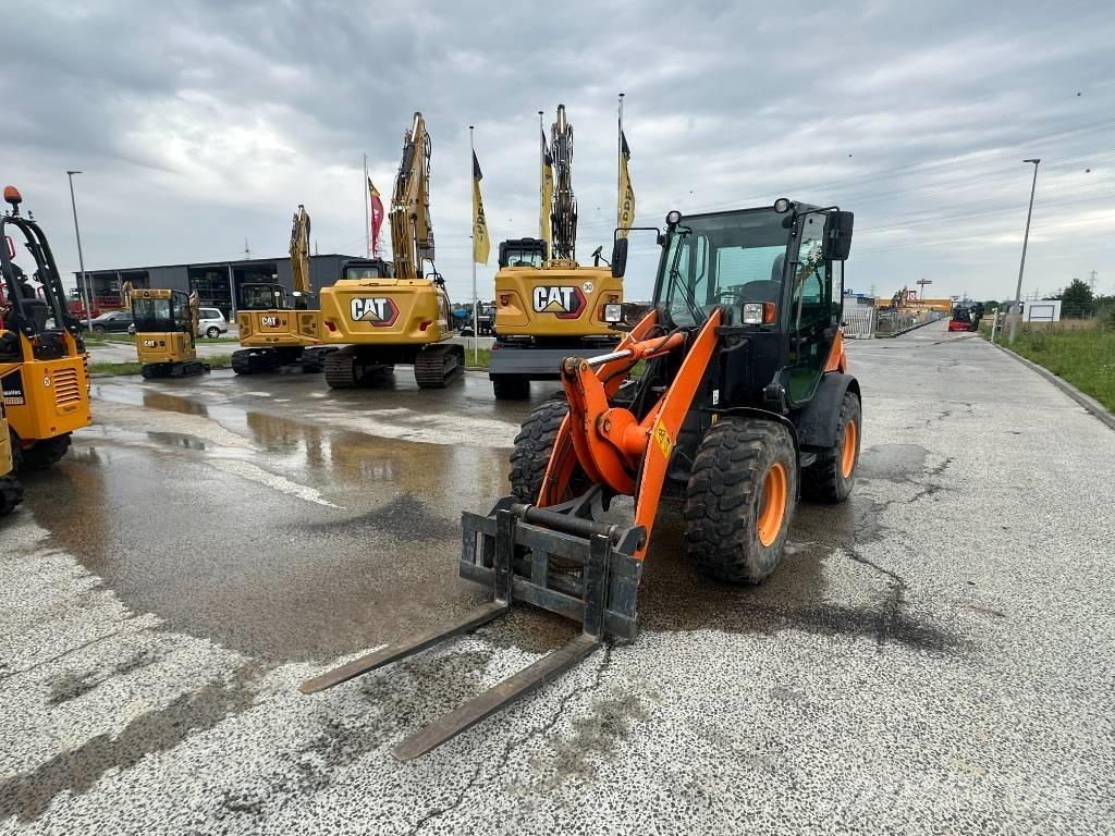 Komatsu WA 70 輪胎式裝載機