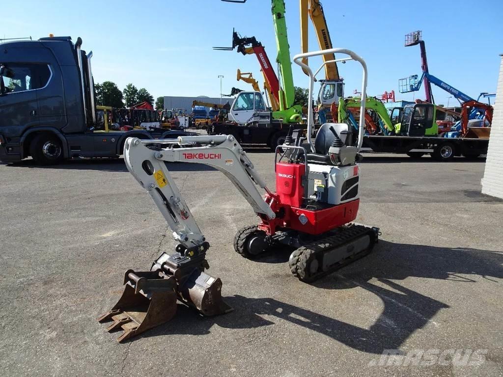 Takeuchi TB210 小型挖土機/掘鑿機<7t(小型挖掘機)