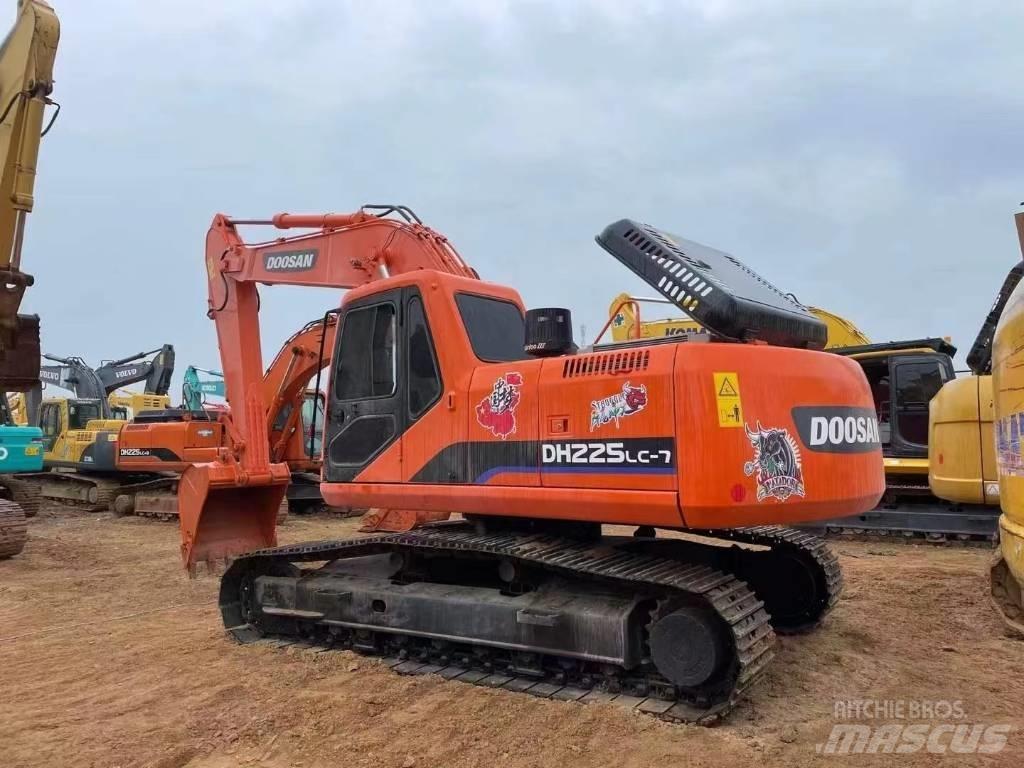 Doosan 225-7 履帶式 挖土機/掘鑿機/挖掘機