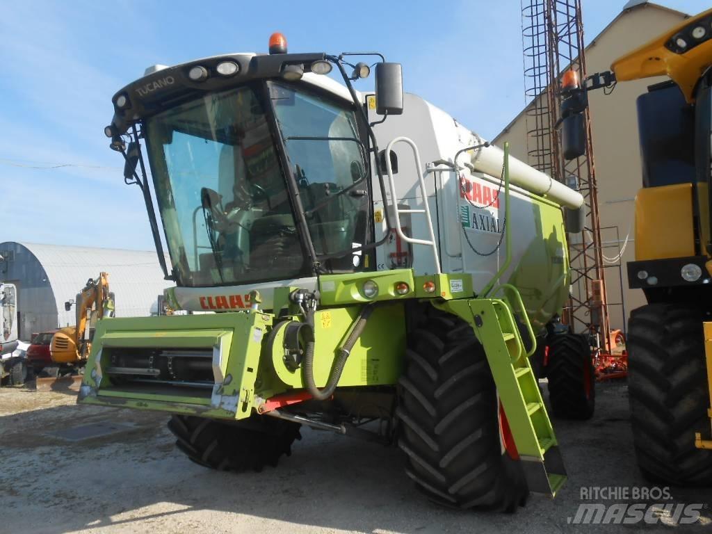 CLAAS Tucano 440 聯合收穫機