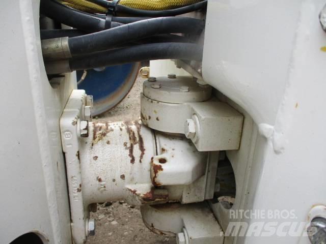 Bomag BW 100 AD-4 雙輪滾壓機