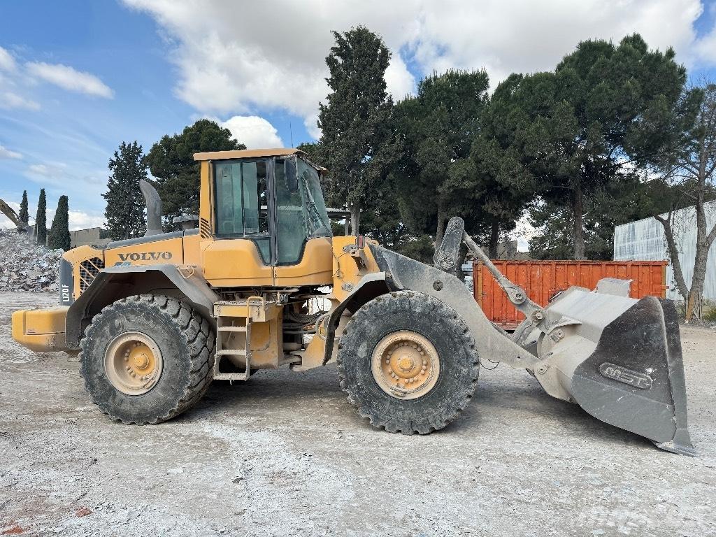Volvo L 120 F 輪胎式裝載機