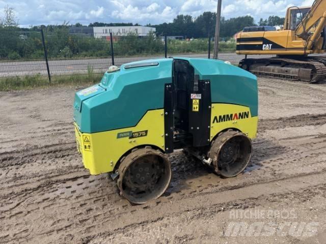 Ammann ARR 1575 雙輪滾壓機