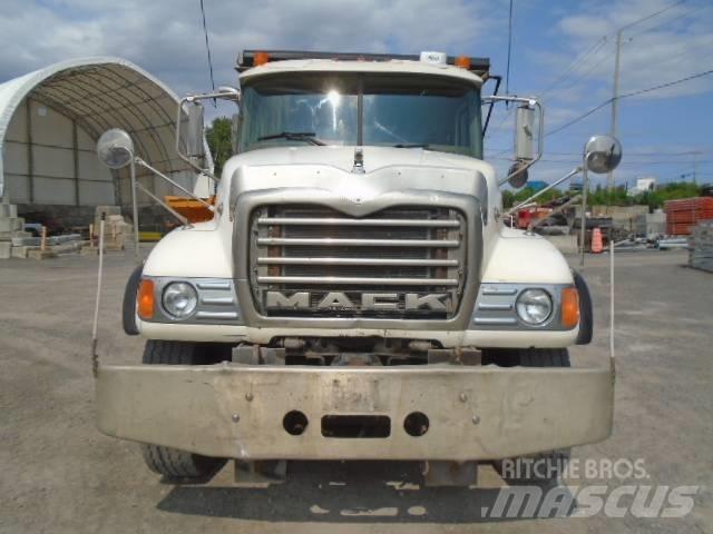 Mack CV 713 傾卸式卡車