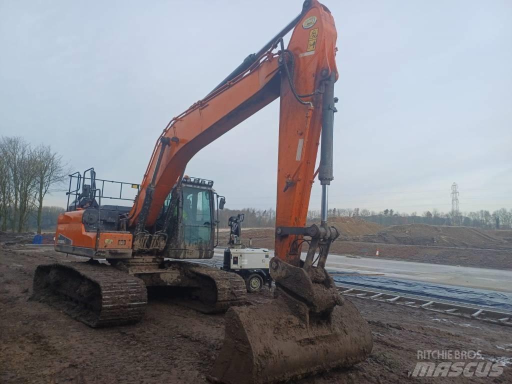 Doosan DX 225 LC-5 履帶式 挖土機/掘鑿機/挖掘機