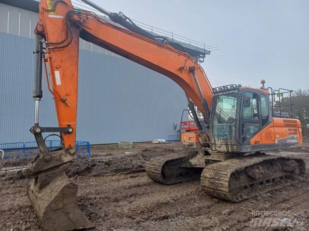 Doosan DX 225 LC-5 履帶式 挖土機/掘鑿機/挖掘機