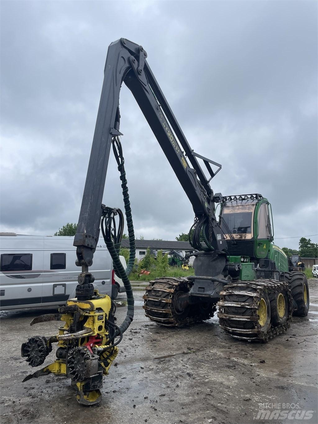 John Deere 1070 G 收穫機