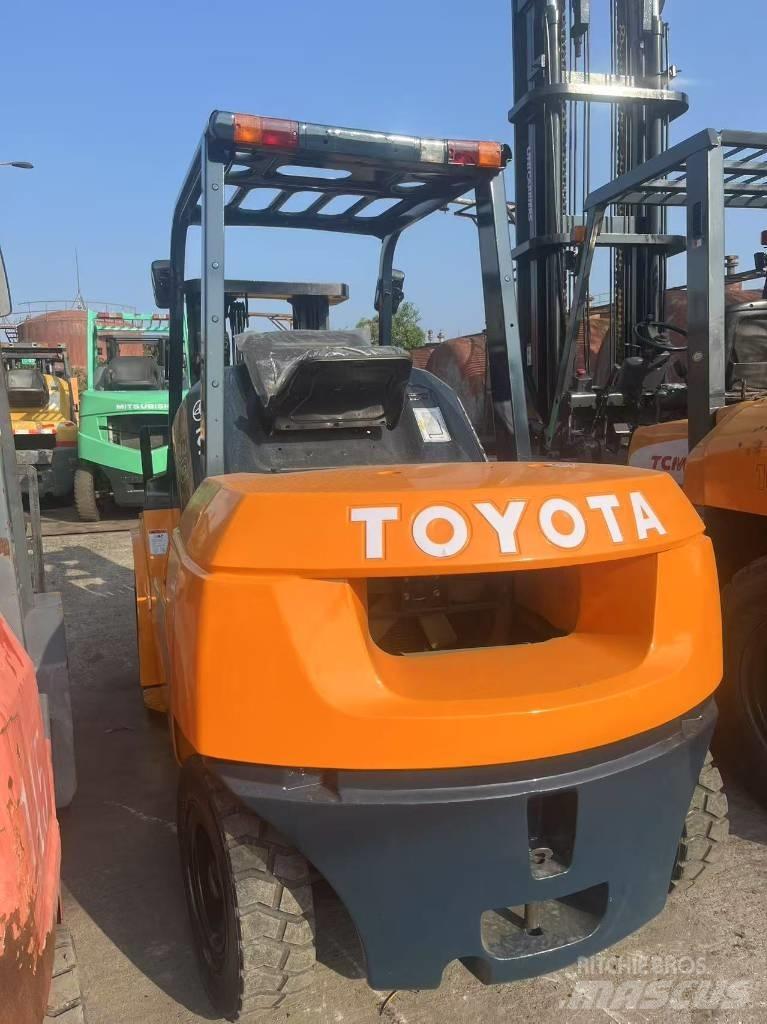 Toyota FD 50 柴油卡車