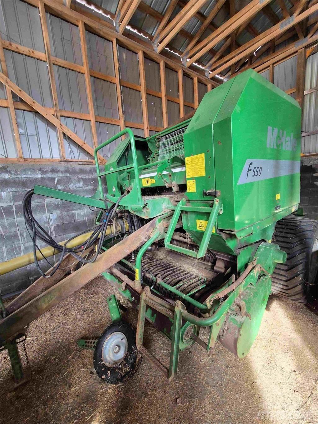 McHale F550 圓型牧草打包機