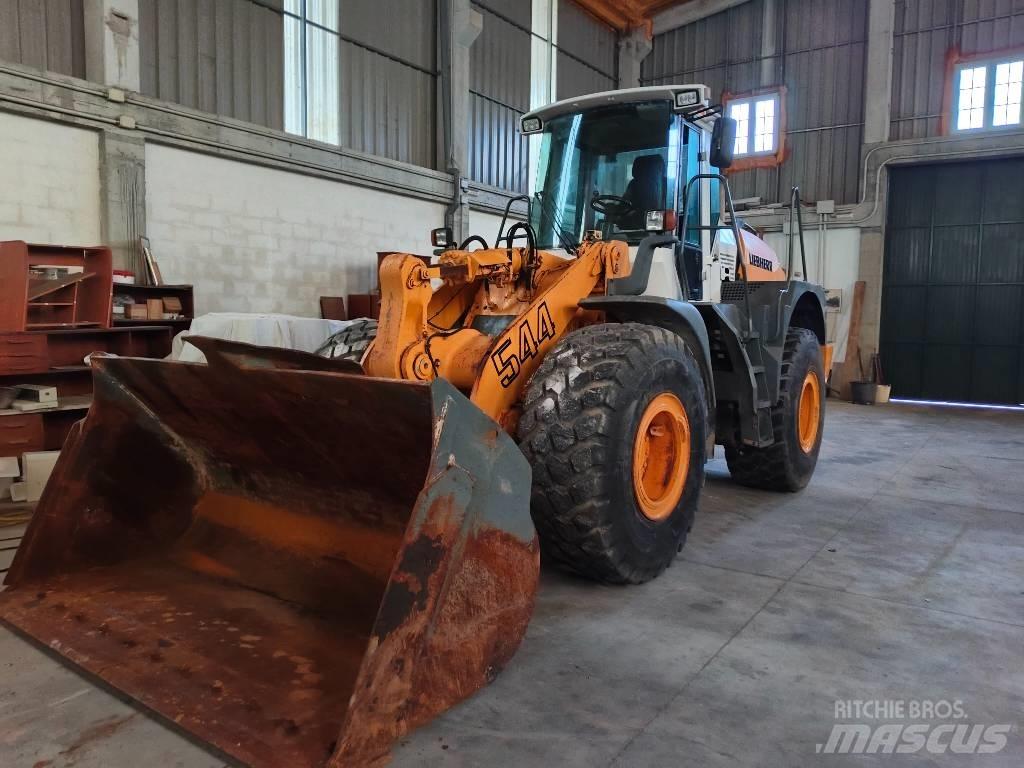 Liebherr 544 輪胎式裝載機