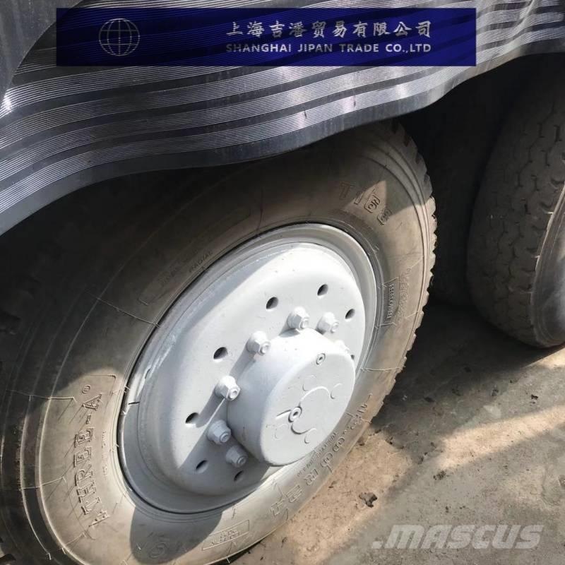 Sany STC1000 全路面起重機/吊車