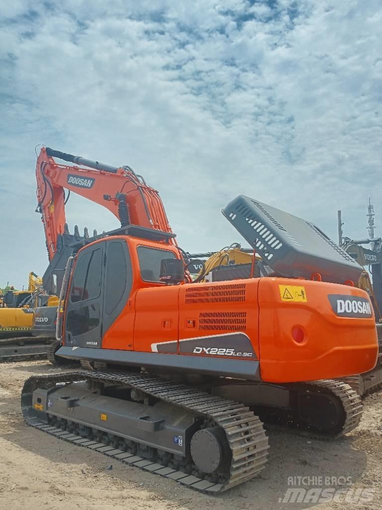 Doosan DX 225LC-9C 履帶式 挖土機/掘鑿機/挖掘機