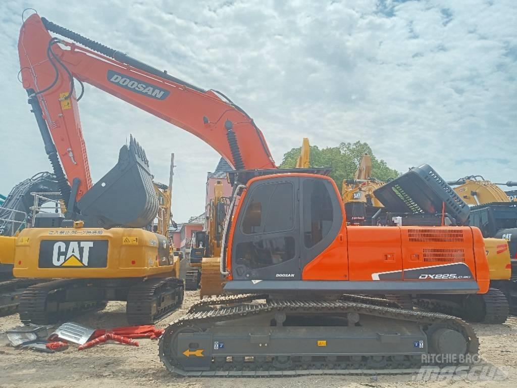 Doosan DX 225LC-9C 履帶式 挖土機/掘鑿機/挖掘機
