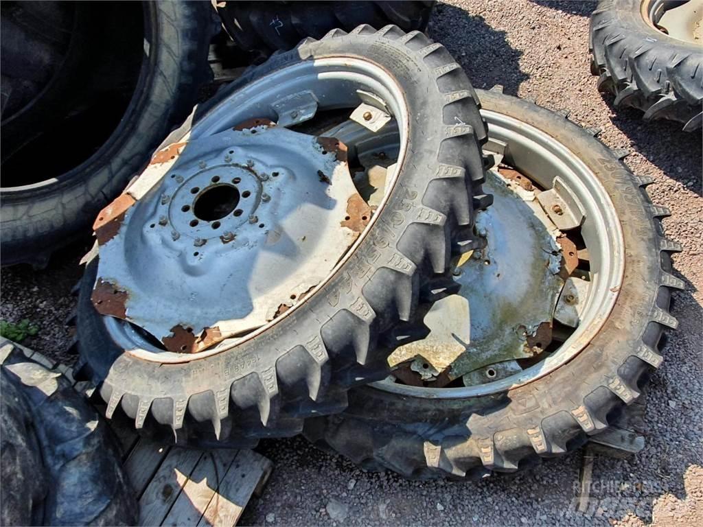BKT 230/95R44 x2 輪胎、車輪和輪圈