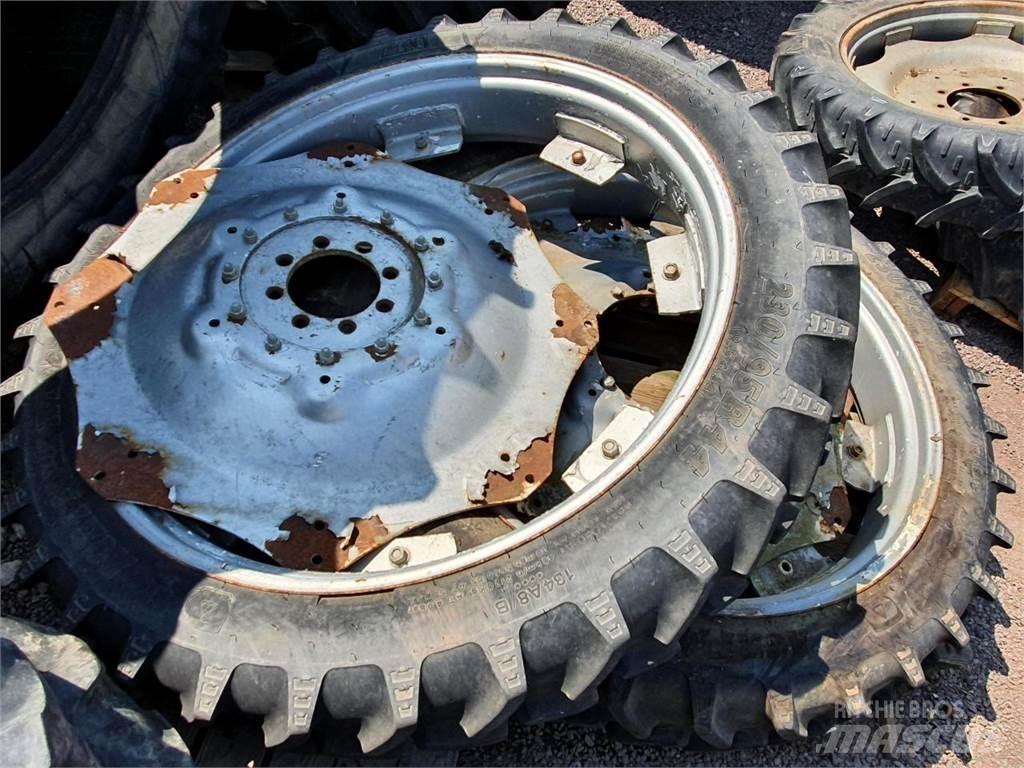 BKT 230/95R44 x2 輪胎、車輪和輪圈