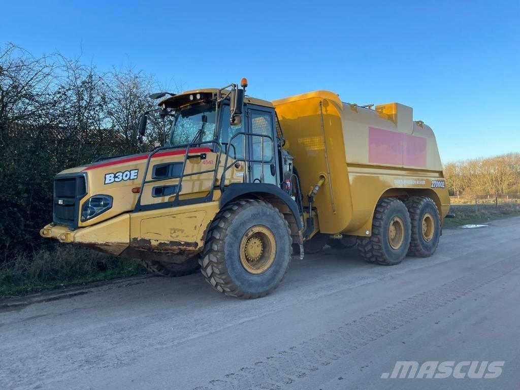Bell B 30 E 鉸接式起吊車