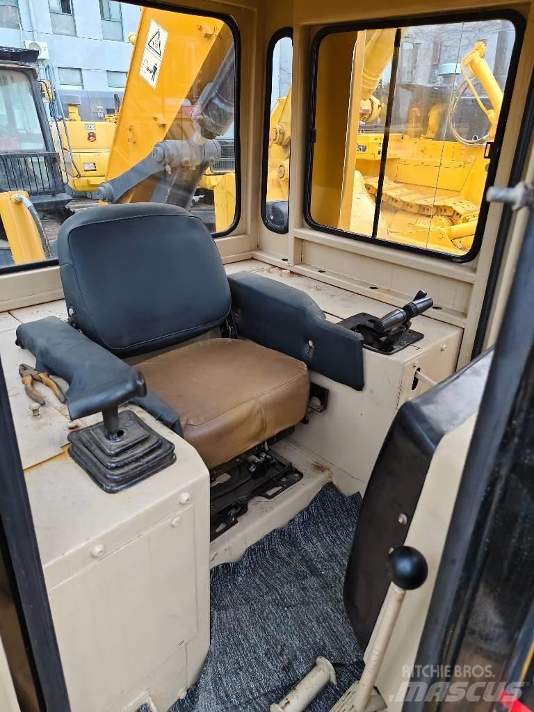 CAT D 5 M 履帶推土機