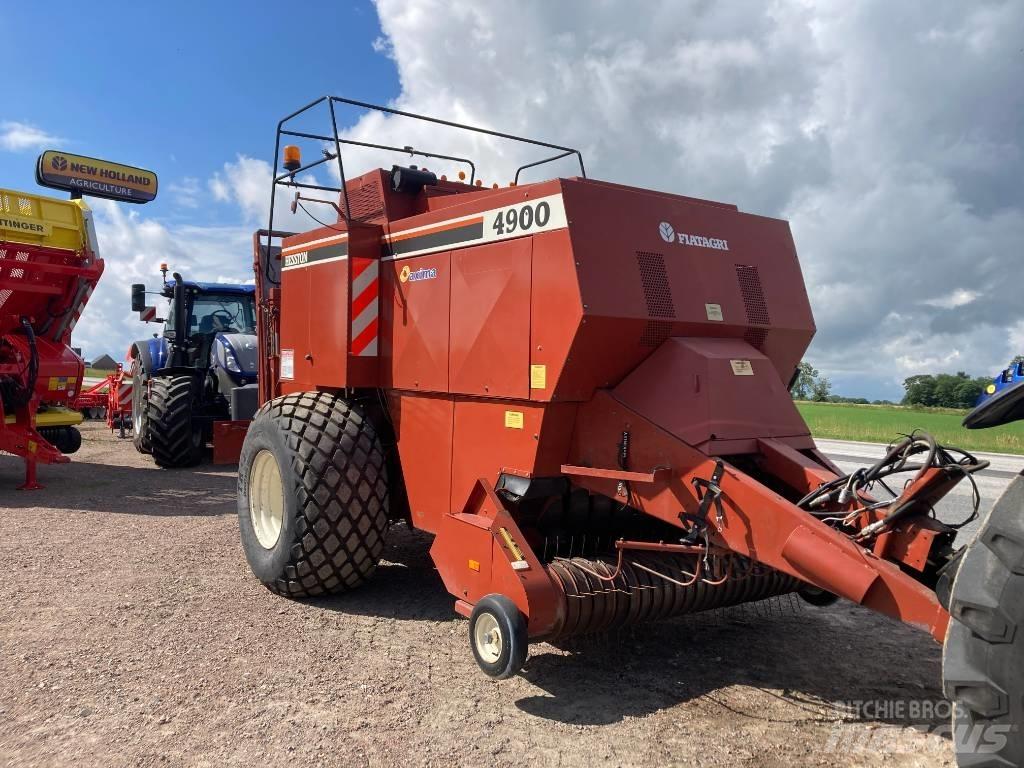 Hesston 4900 方形打捆機