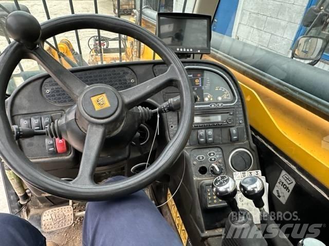 JCB 540V 140 伸縮臂操作車