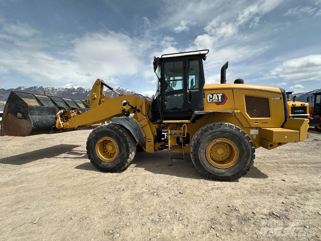 CAT 938M 輪胎式裝載機