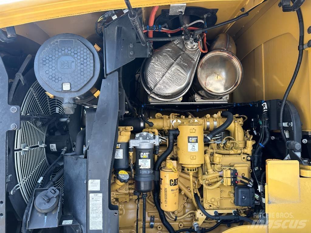 CAT 938M 輪胎式裝載機