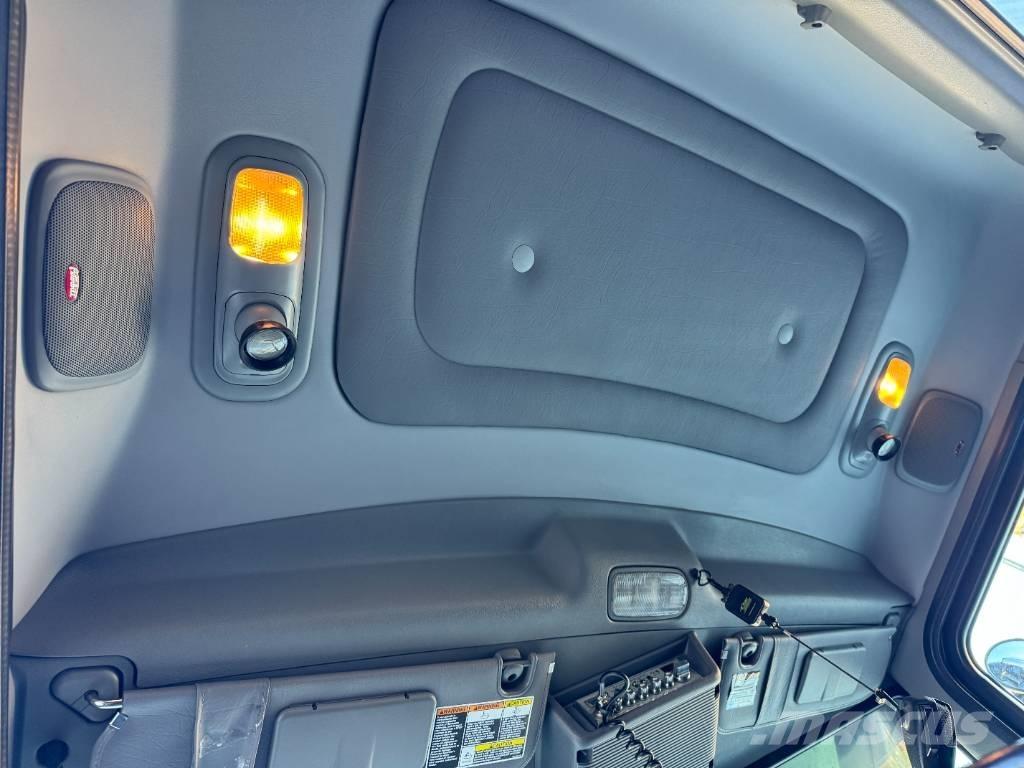 Peterbilt 389 傾卸式卡車